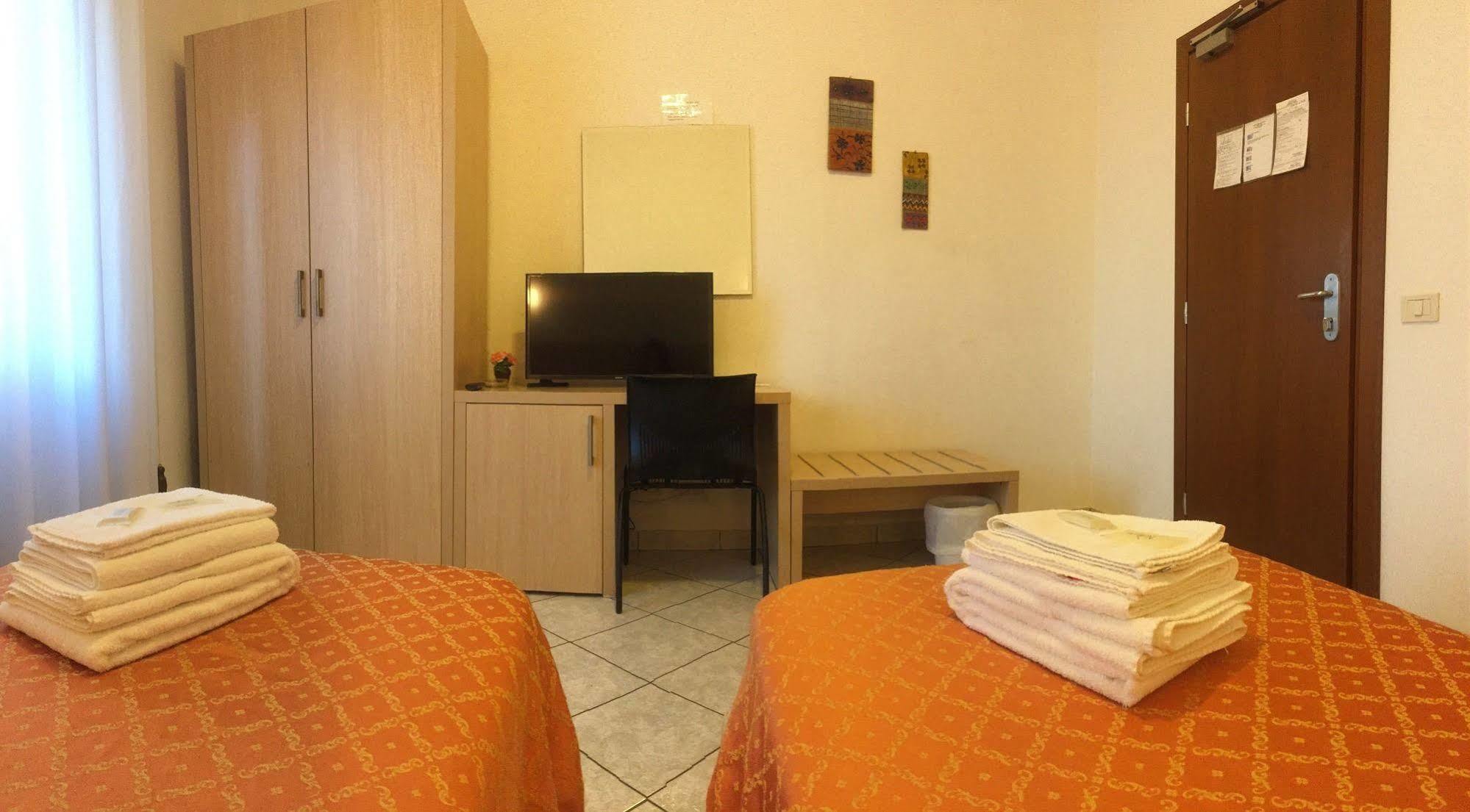 Albergo La Posta Arezzo Badia Al Pino Exterior photo